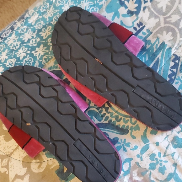 Authentic Prada sandals - Picture 3 of 9